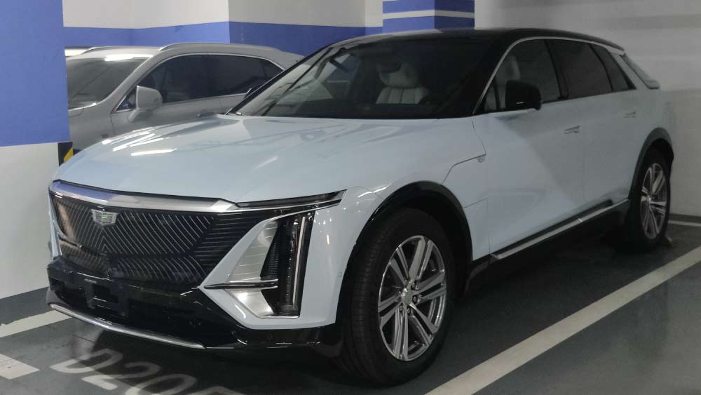 2023 Cadillac Lyriq