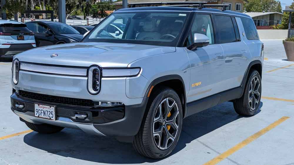 2023 Rivian R1S at No.2 in best luxury electric SUV