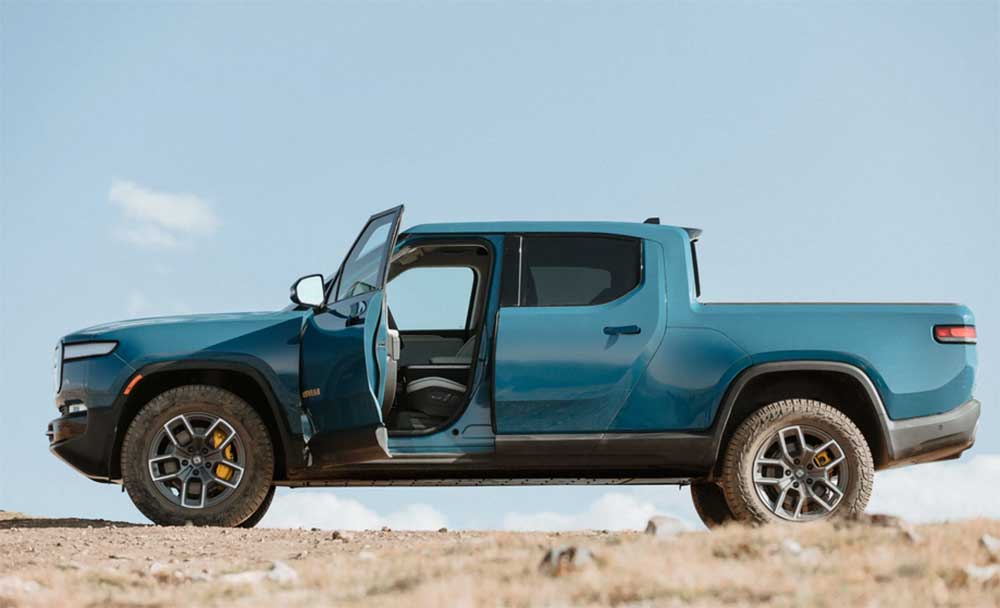 2023 Rivian R1T Adventure (Luxury Trucks)