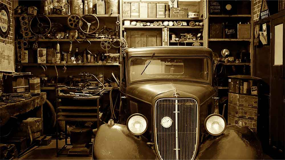 Choosing the Right Garage Cabinets