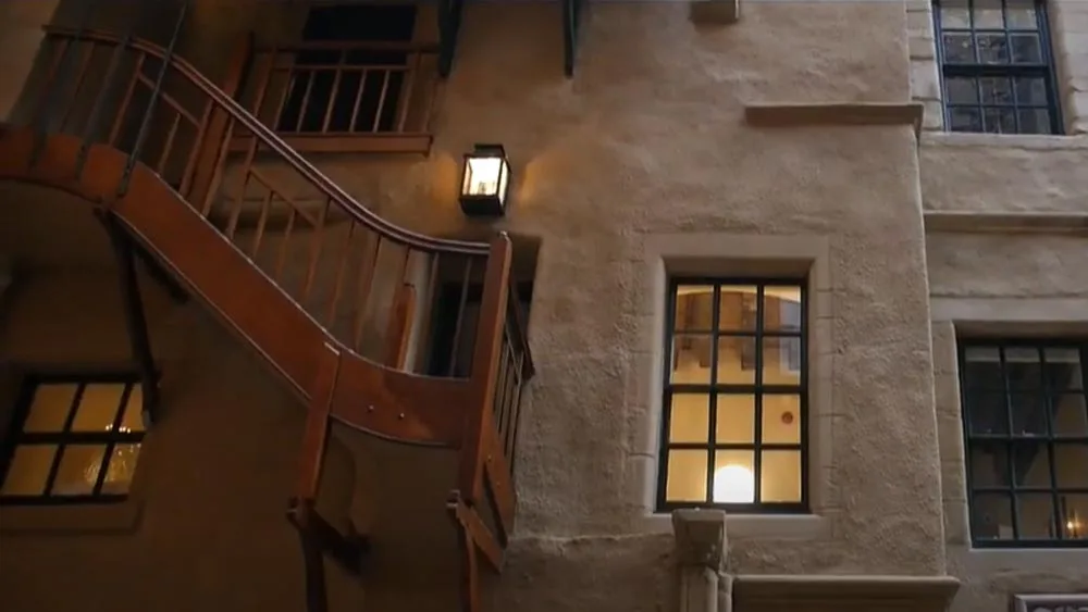 Riddle’s Court: An Architectural Jewel