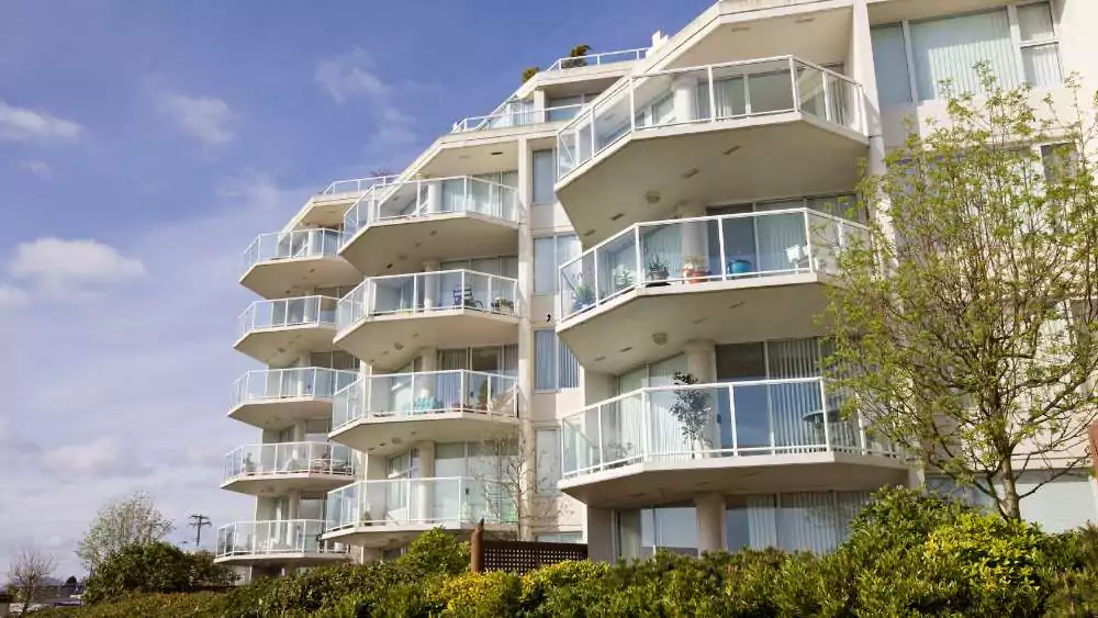 benefits of living in a condo
