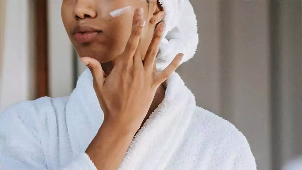 Collagen and Retinol Cream reduce under eye wrinkles