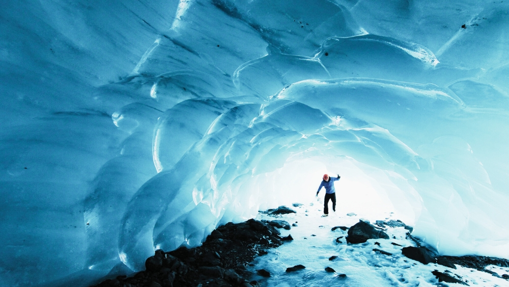 Nature’s Shiny Ice Rooms